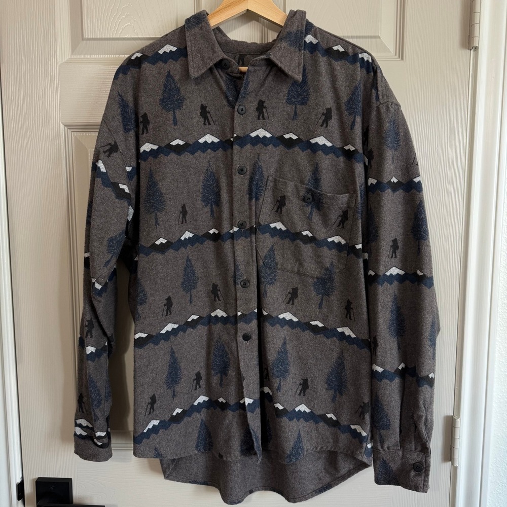 True Grit Mens Medium Gray Mountain Hiker Pine Tree Graphic Flannel Shirt